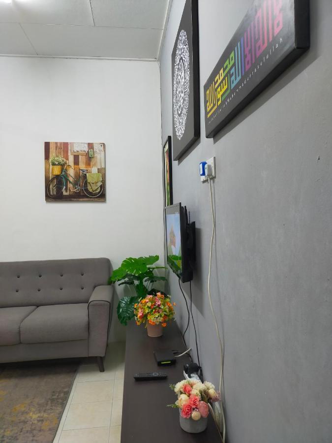 D'Port Dicksonmuslimonly Homestay Esterno foto